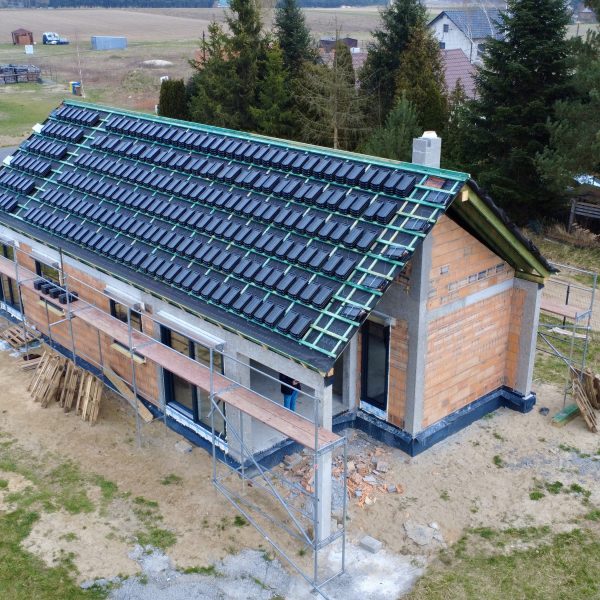 Kompleksowa budowa murowanego energooszczędnego domu jednorodzinnego 94 m2, okolice Namysłowa. Projekt firmy Archon: Dom w Kosaćcach 27