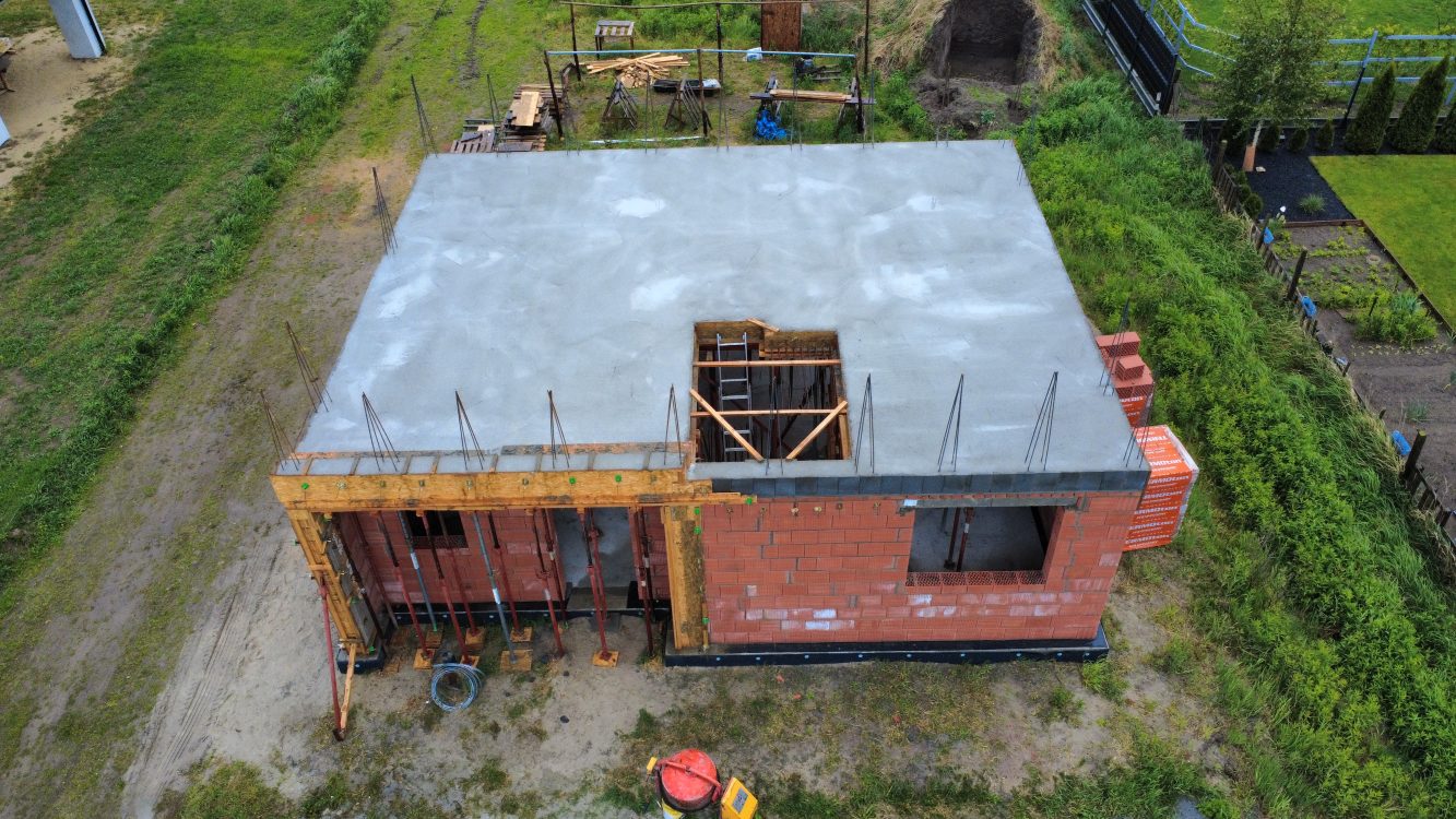 PROJEKT DOM W MALINÓWKACH 11 VER. 2 - FIRMY ARCHON - ZALANIE WIEŃCA