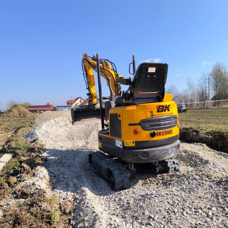 Kompleksowa budowa murowanego energooszczędnego domu jednorodzinnego do stanu deweloperskiego o pow. 127m2, okolice Oleśnicy. Projekt firmy ARCHON - Dom w Zielistkach 32