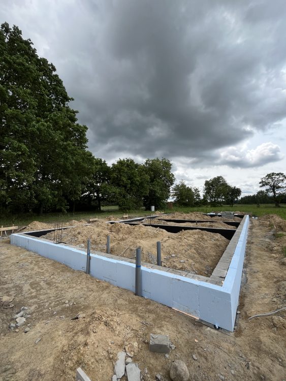 Kompleksowa budowa murowanego energooszczędnego domu jednorodzinnego do stanu deweloperskiego o pow. 184 m2, gmina Namysłów. Projekt indywidualny