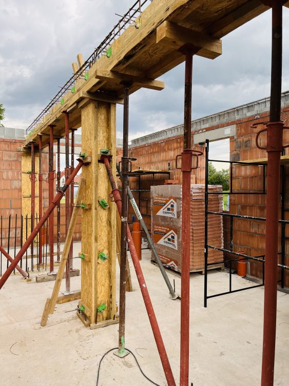 Kompleksowa budowa murowanego energooszczędnego domu jednorodzinnego do stanu deweloperskiego o pow. 127 m2, okolice Oleśnicy. Projekt firmy Archon: Dom w Zielistkach 32