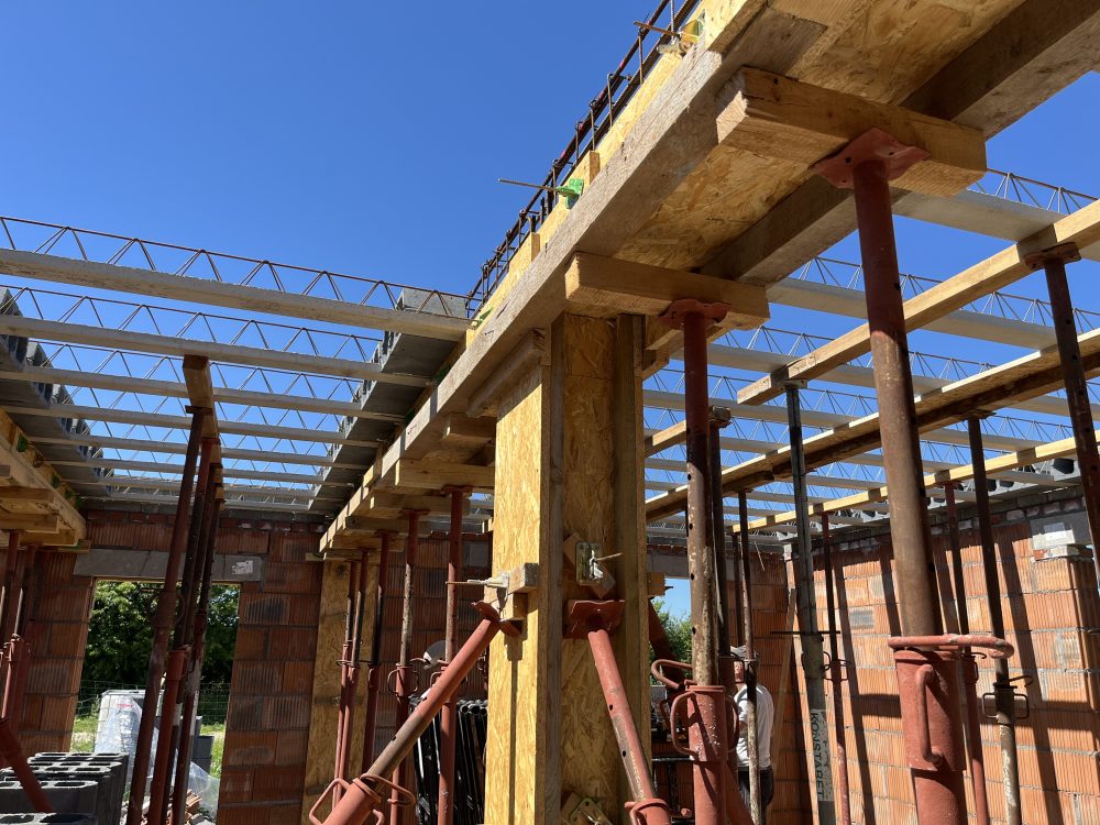 Kompleksowa budowa murowanego energooszczędnego domu jednorodzinnego do stanu deweloperskiego o pow. 127 m2, okolice Oleśnicy. Projekt firmy Archon: Dom w Zielistkach 32