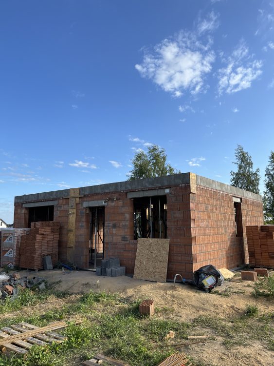 Kompleksowa budowa murowanego energooszczędnego domu jednorodzinnego do stanu deweloperskiego o pow. 127 m2, okolice Oleśnicy. Projekt firmy Archon: Dom w Zielistkach 32