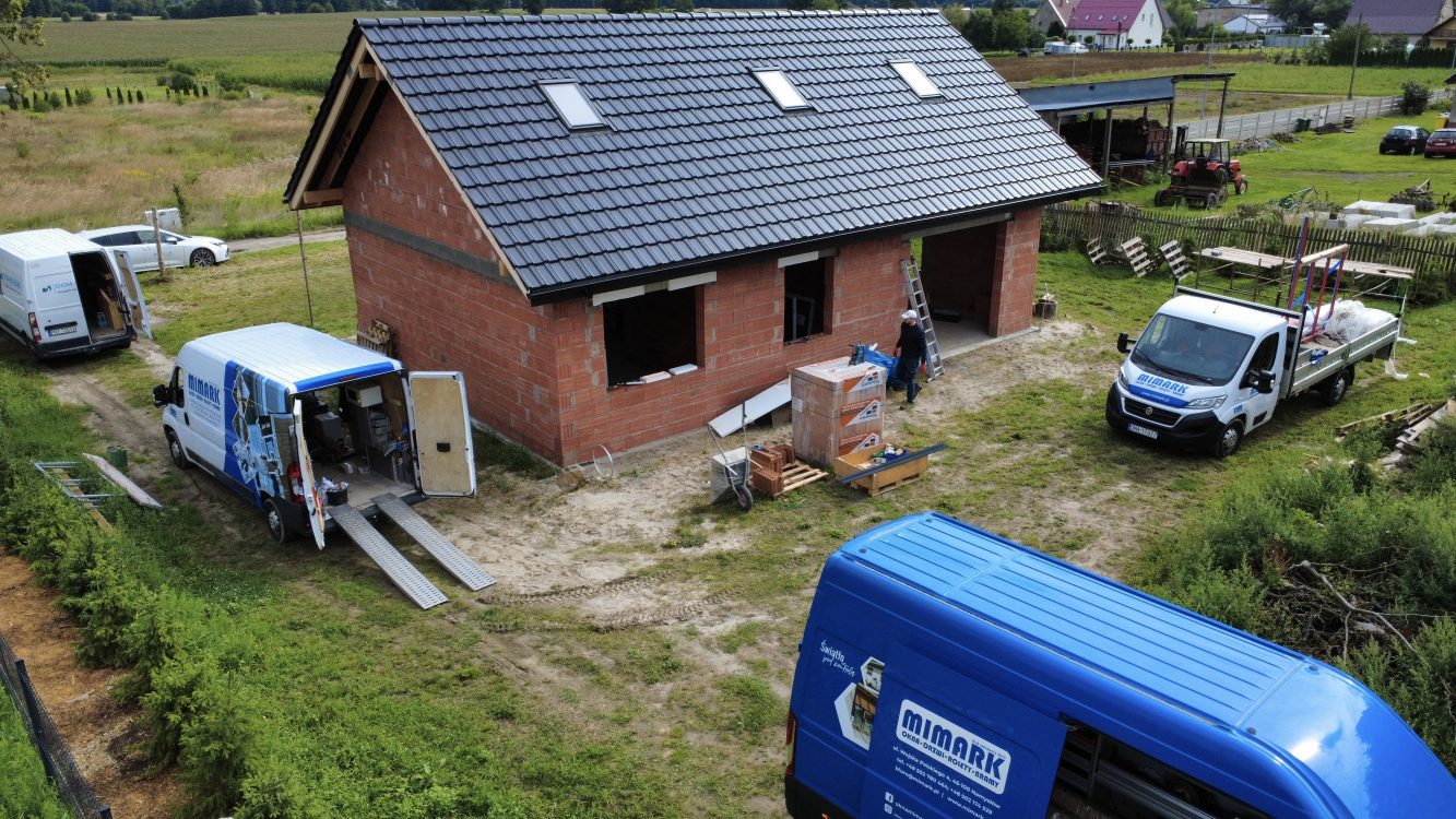 Kompleksowa budowa murowanego energooszczędnego domu jednorodzinnego do stanu deweloperskiego o pow. 85 m2, okolice Namysłowa. Projekt firmy Z500 – Z735