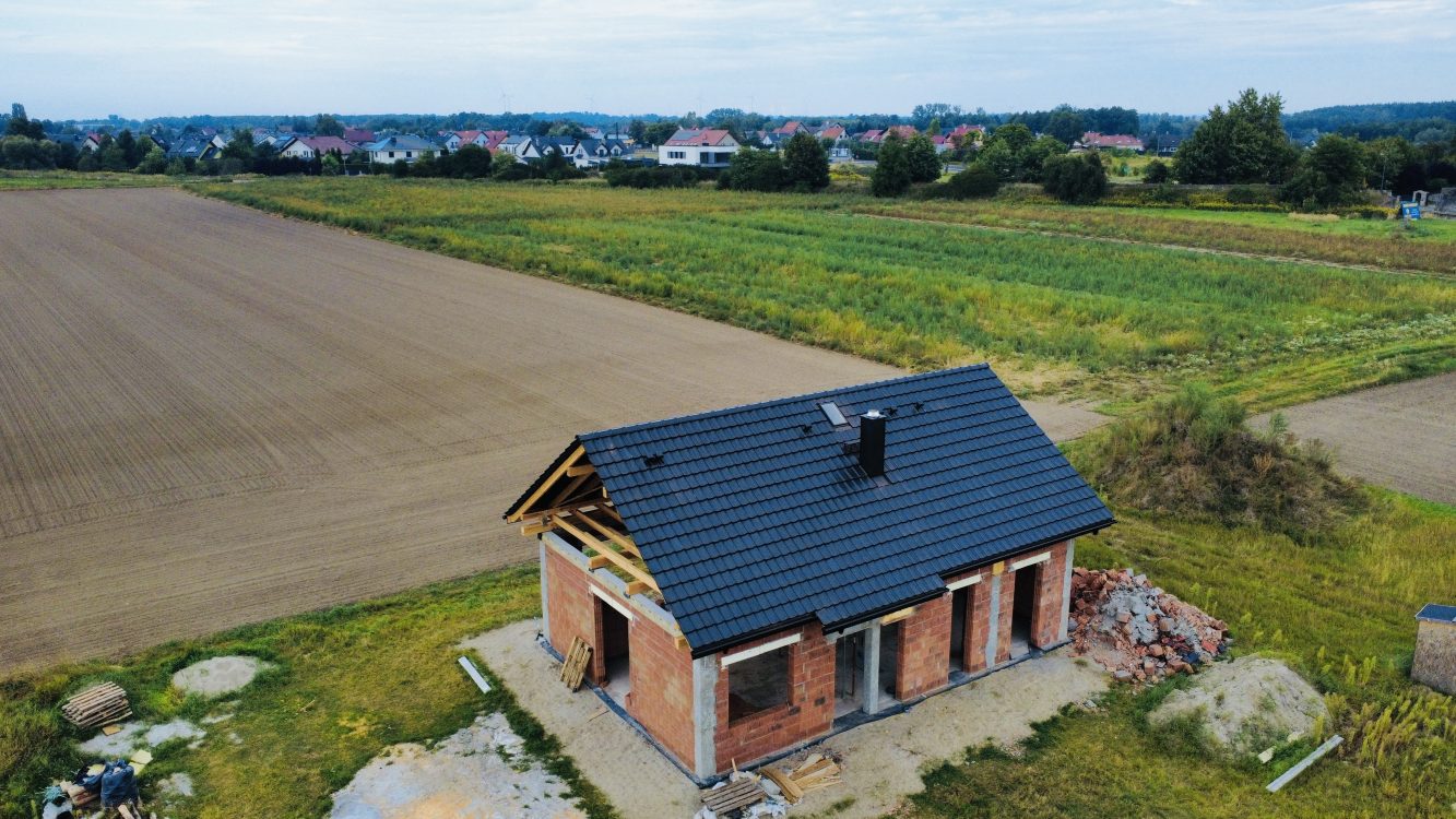 Kompleksowa budowa murowanego energooszczędnego domu jednorodzinnego 80 m², Namysłów.  Projekt Archon: Dom w Kruszczykach 10 (A)