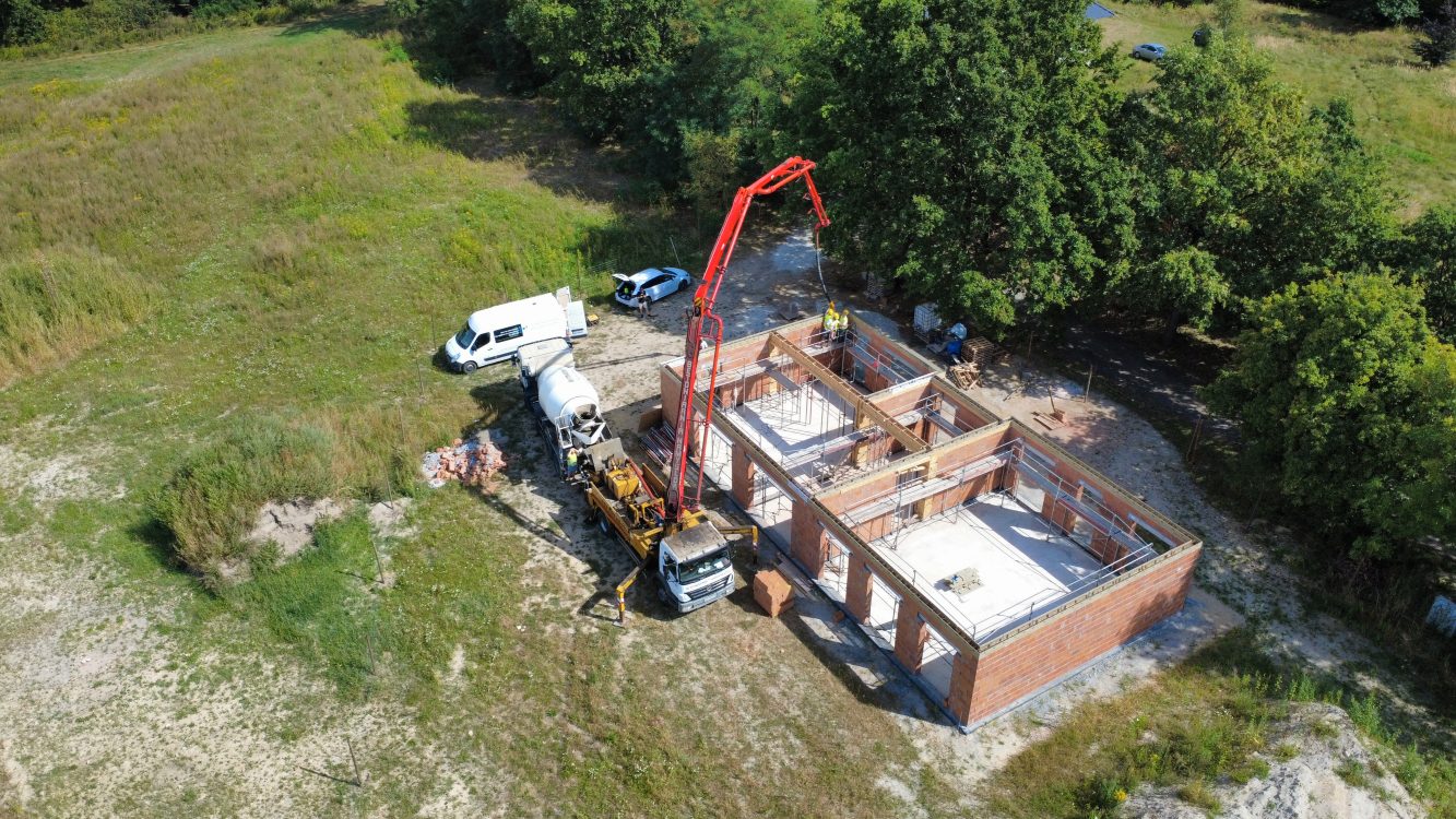 Kompleksowa budowa murowanego energooszczędnego domu jednorodzinnego do stanu deweloperskiego o pow. 184 m2, gmina Namysłów. Projekt indywidualny