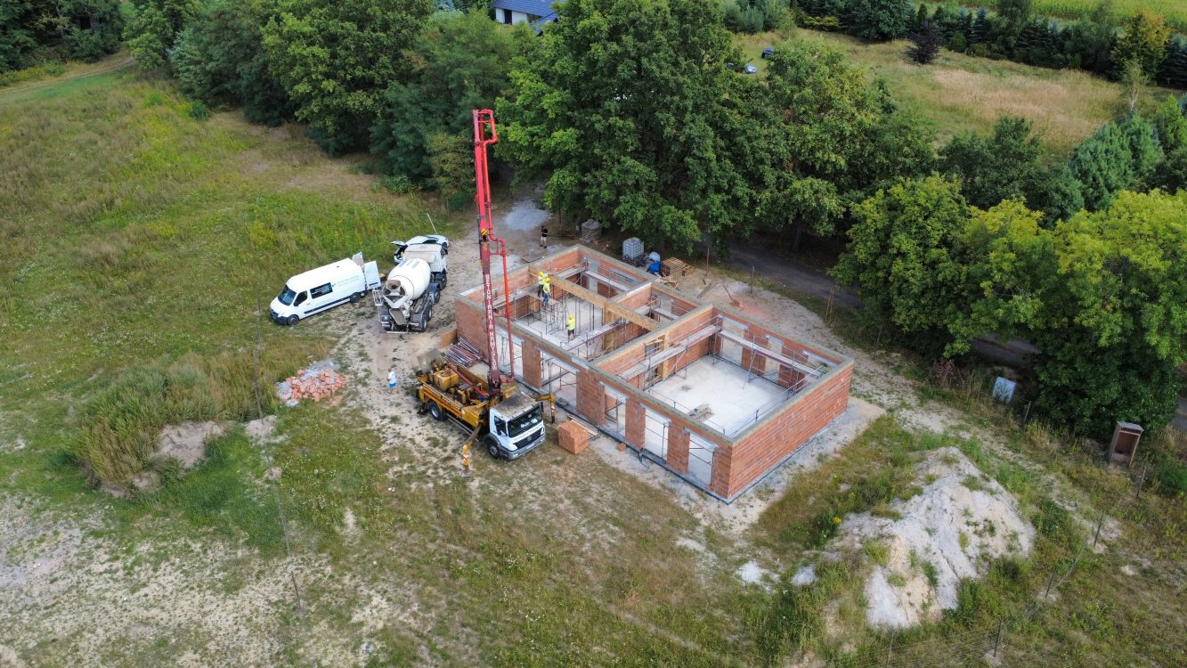 Kompleksowa budowa murowanego energooszczędnego domu jednorodzinnego do stanu deweloperskiego o pow. 184 m2, gmina Namysłów. Projekt indywidualny