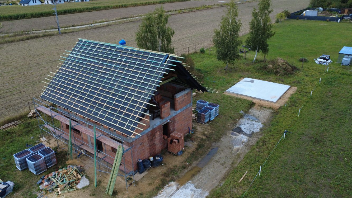 Kompleksowa budowa murowanego energooszczędnego domu jednorodzinnego do stanu deweloperskiego o pow. 127m2, okolice Oleśnicy. Projekt firmy ARCHON - Dom w Zielistkach 32
