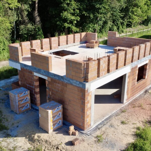 Kompleksowa budowa murowanego energooszczędnego domu jednorodzinnego do stanu surowego zamkniętego 118 m2, Namysłów. Projekt firmy Archon: Dom w Malinówkach 11 ver.2