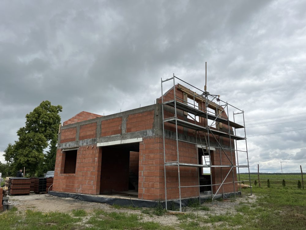 Kompleksowa budowa murowanego energooszczędnego domu jednorodzinnego 119 m2, gmina Wilków. Projekt firmy LELO DESIGN: Jaskółka 3