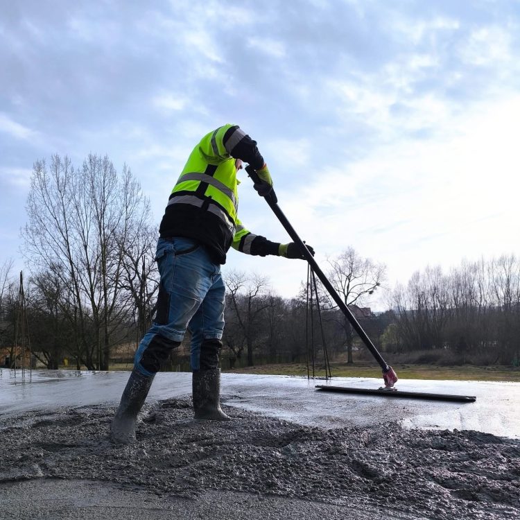 Kompleksowa budowa murowanego energooszczędnego domu jednorodzinnego 119 m2, gmina Wilków. Projekt firmy LELO DESIGN: Jaskółka 3