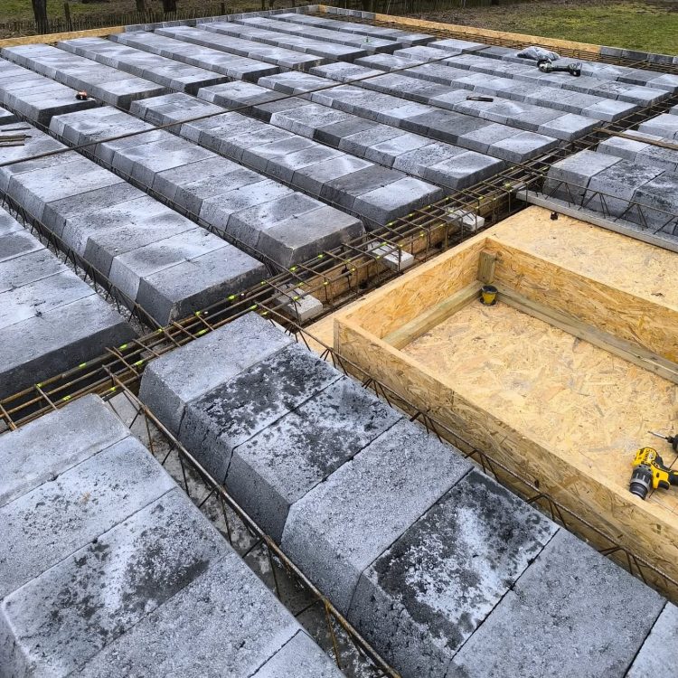 Kompleksowa budowa murowanego energooszczędnego domu jednorodzinnego 119 m2, gmina Wilków. Projekt firmy LELO DESIGN: Jaskółka 3