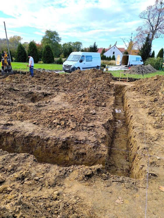 Kompleksowa budowa murowanego energooszczędnego domu jednorodzinnego 119 m2, gmina Wilków. Projekt firmy LELO DESIGN: Jaskółka 3