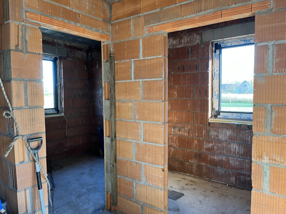 Kompleksowa budowa murowanego energooszczędnego domu jednorodzinnego do stanu deweloperskiego o pow. 127m2, okolice Oleśnicy. Projekt firmy ARCHON - Dom w Zielistkach 32