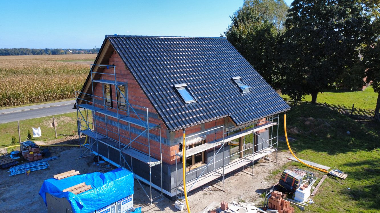 Kompleksowa budowa murowanego energooszczędnego domu jednorodzinnego 119 m2, gmina Wilków. Projekt firmy LELO DESIGN: Jaskółka 3