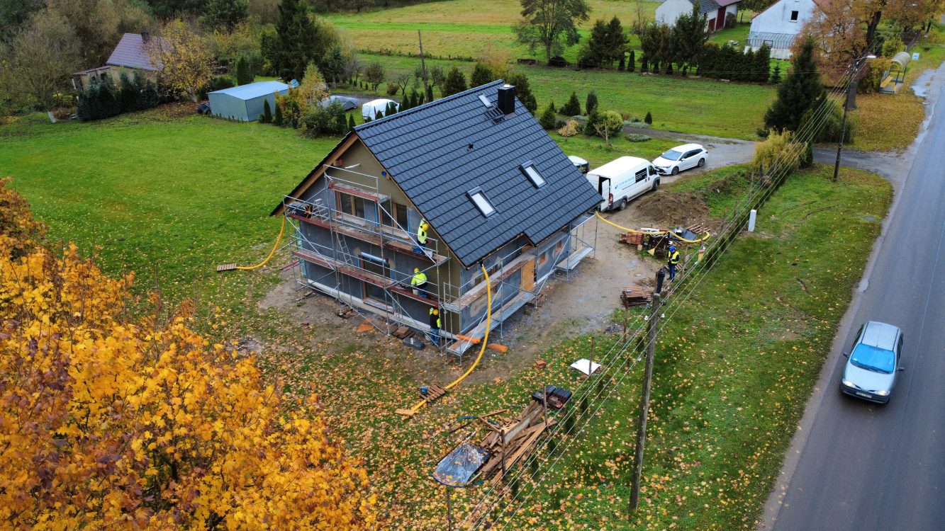 Kompleksowa budowa murowanego energooszczędnego domu jednorodzinnego 119 m2, gmina Wilków. Projekt firmy LELO DESIGN: Jaskółka 3