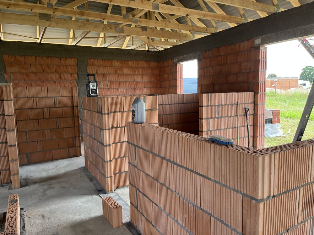 Kompleksowa budowa murowanego energooszczędnego domu jednorodzinnego do stanu deweloperskiego o pow. 92 m2, okolice Kępna. Projekt firmy Archon: Dom w Kruszczykach 14