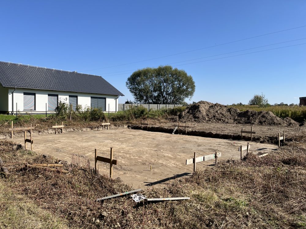 Kompleksowa budowa murowanego energooszczędnego domu jednorodzinnego do stanu surowego zamkniętego 118 m2, Namysłów. Projekt firmy Archon: Dom w Malinówkach 11 ver.2