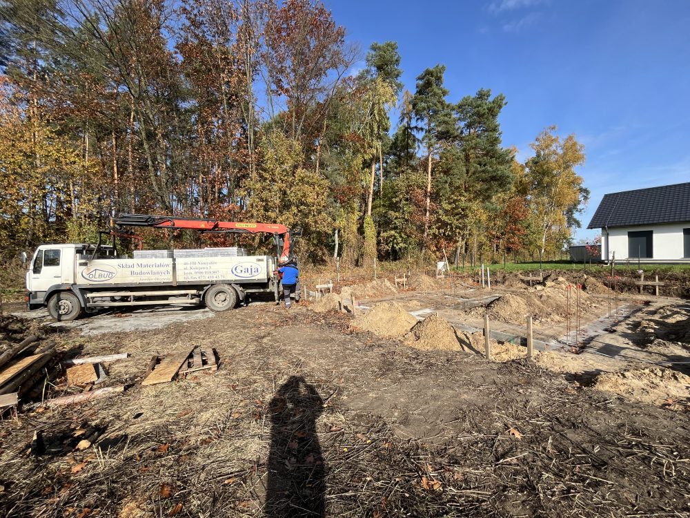 Kompleksowa budowa murowanego energooszczędnego domu jednorodzinnego do stanu surowego zamkniętego 118 m2, Namysłów. Projekt firmy Archon: Dom w Malinówkach 11 ver.2