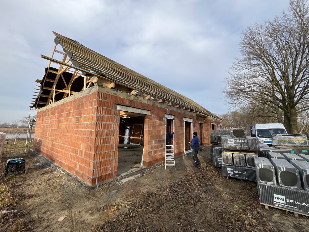 Kompleksowa budowa murowanego energooszczędnego domu jednorodzinnego do stanu deweloperskiego o pow. 184 m2, gmina Namysłów. Projekt indywidualny