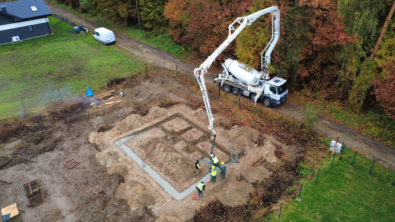 Kompleksowa budowa murowanego energooszczędnego domu jednorodzinnego do stanu surowego zamkniętego 118 m2, Namysłów. Projekt firmy Archon: Dom w Malinówkach 11 ver.2