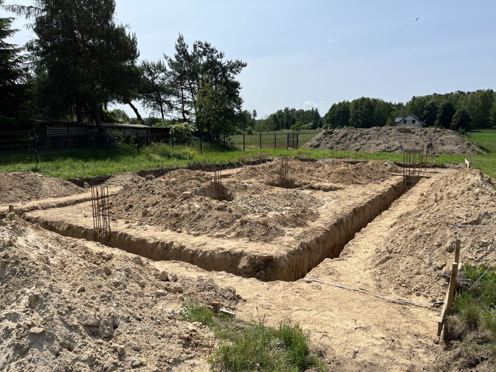 Kompleksowa budowa murowanego energooszczędnego domu jednorodzinnego 94 m2, okolice Namysłowa. Projekt firmy Archon: Dom w Kosaćcach 27