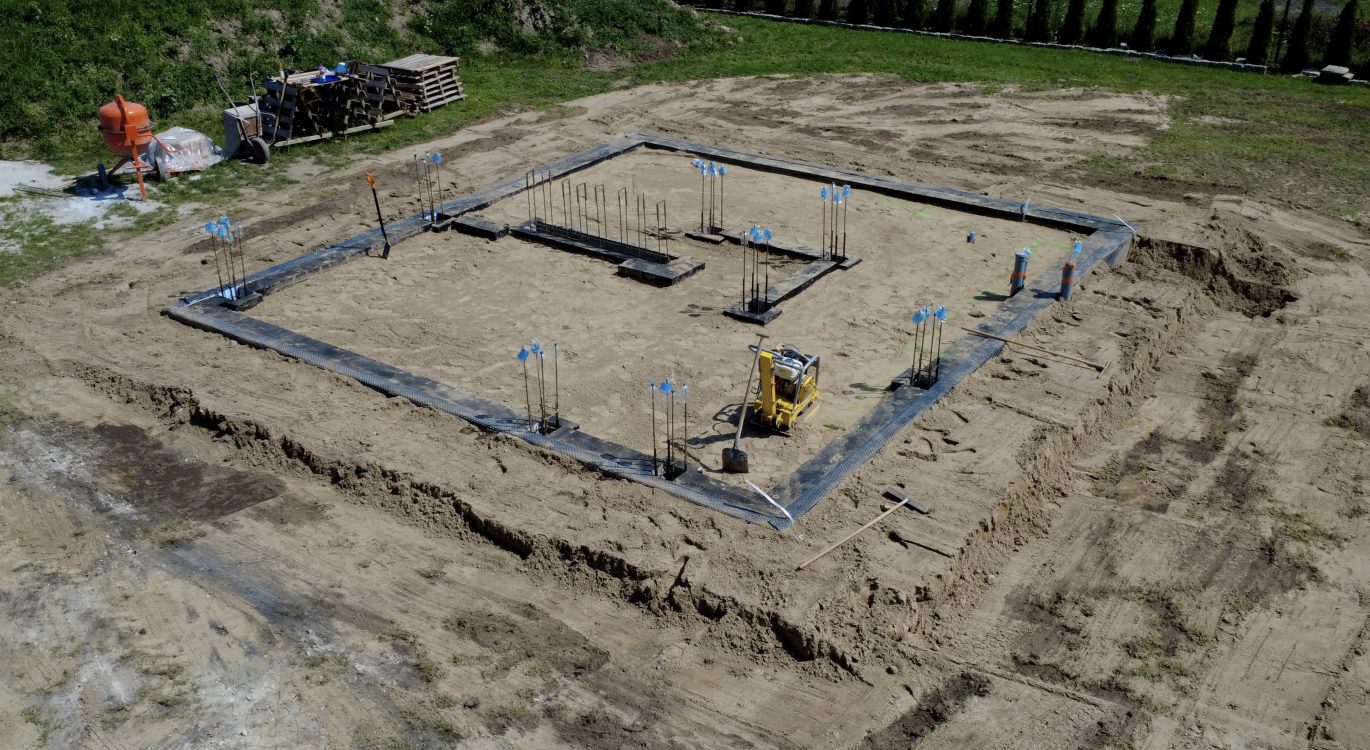 Kompleksowa budowa murowanego energooszczędnego domu jednorodzinnego do stanu surowego zamkniętego 90 m2, Namysłów. Projekt firmy Archon: Dom w Kronselkach 8 Kompleksowa budowa murowanego energooszczędnego domu jednorodzinnego do stanu surowego zamkniętego 90 m2, Namysłów. Projekt firmy Archon: Dom w Kronselkach