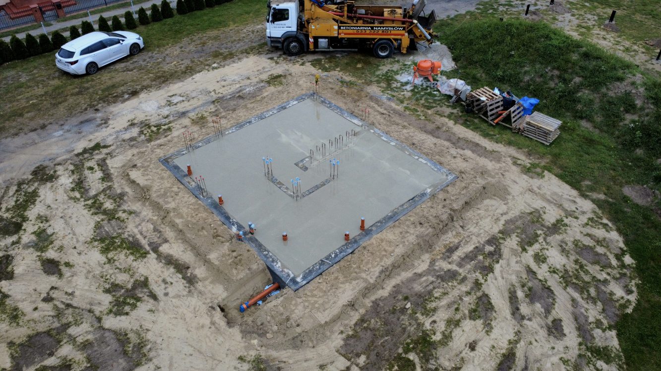 Kompleksowa budowa murowanego energooszczędnego domu jednorodzinnego do stanu surowego zamkniętego 90 m2, Namysłów. Projekt firmy Archon: Dom w Kronselkach 11 Kompleksowa budowa murowanego energooszczędnego domu jednorodzinnego do stanu surowego zamkniętego 90 m2, Namysłów. Projekt firmy Archon: Dom w Kronselkach