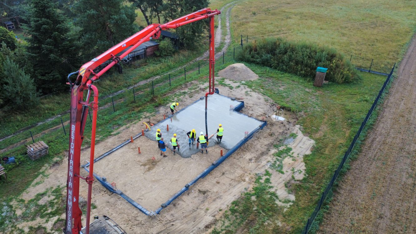 Kompleksowa budowa murowanego energooszczędnego domu jednorodzinnego 94 m2, okolice Namysłowa. Projekt firmy Archon: Dom w Kosaćcach 27