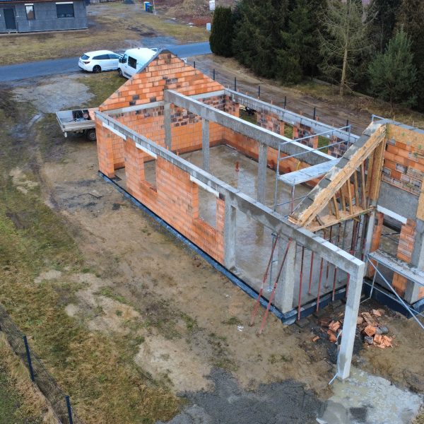 Kompleksowa budowa murowanego energooszczędnego domu jednorodzinnego 94 m2, okolice Namysłowa. Projekt firmy Archon: Dom w Kosaćcach 27